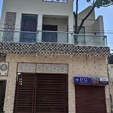 Ira Homestay Mathura Luaran gambar