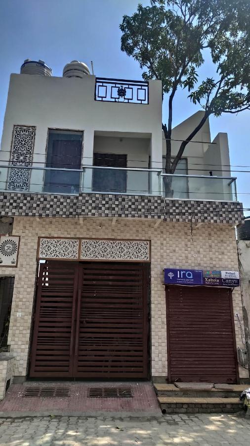 Ira Homestay Mathura Luaran gambar